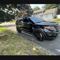 2013 Ford Explorer Sport 