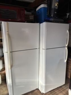 Refrigerator 
