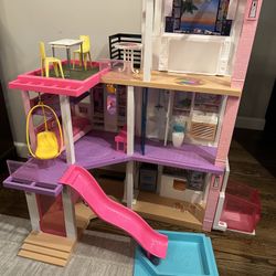 Barbie Dream House plus Accessories 
