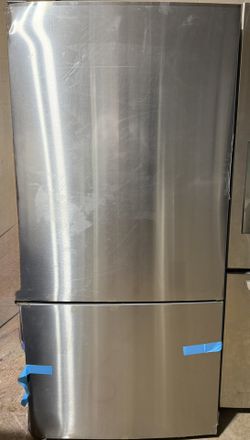 *Brand New* GE Bottom Freezer Refrigerator - Delivery Available