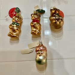 XMAS ORNAMENTS 