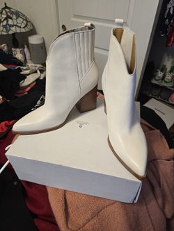 Marc FISHER BOOTS 