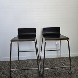 Bar Stool - Excellent Condition 