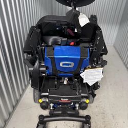 Quantum Edge HD Electric Wheelchair Power Wheelchair Black