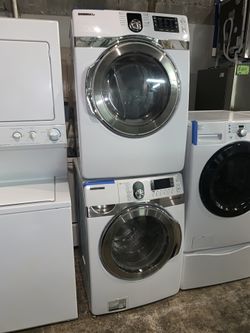 Samsung front load washer & electric dryer set working perfectly