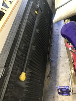 Ford F-150 tail gate