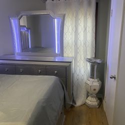 Bedroom Set With Luxury Mattress 