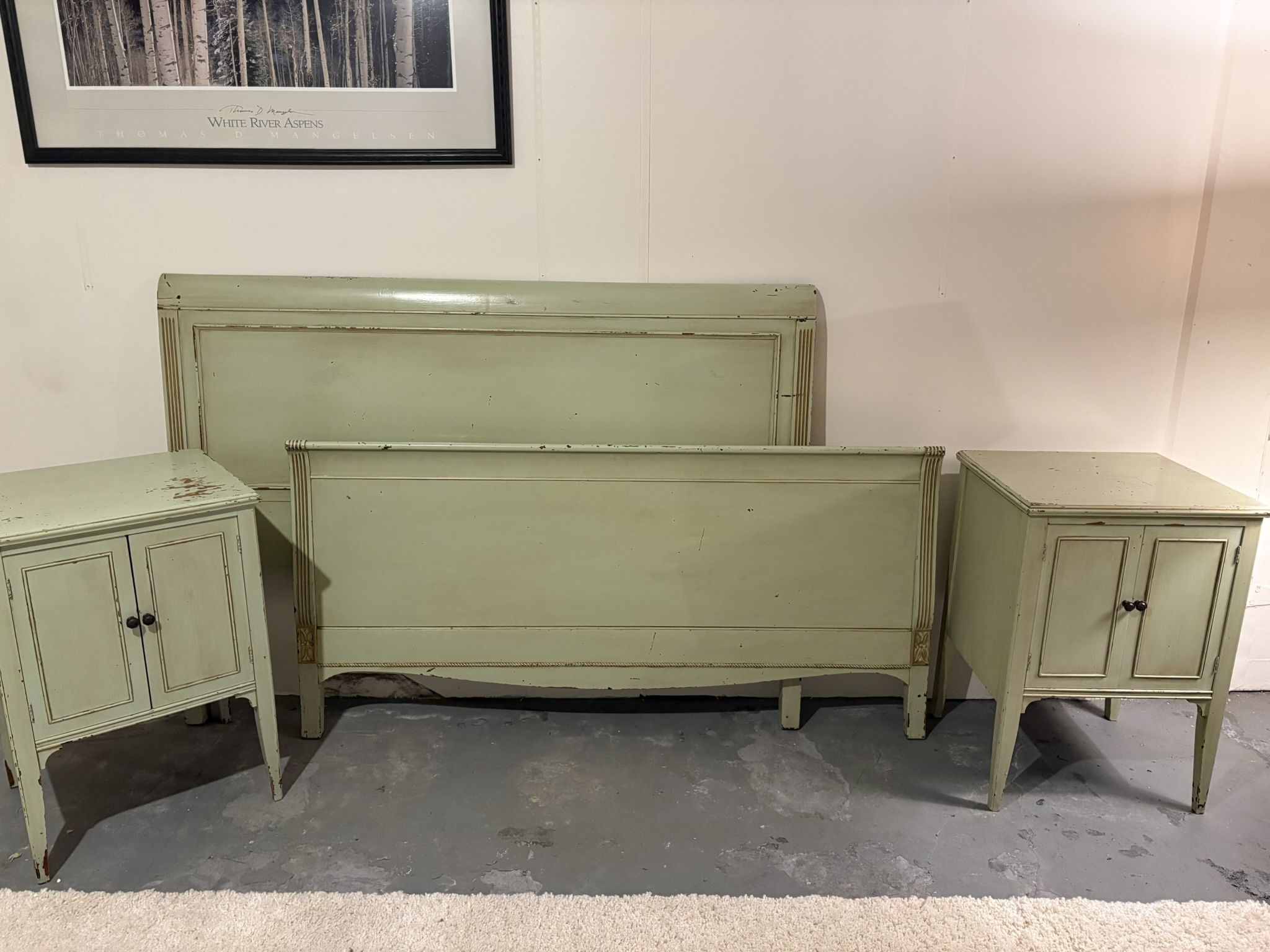 6 Piece Antique Bedroom Set