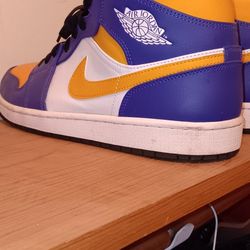 Jordan 1 LAKERS