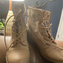 Guess Tan Combat Ankle Boots. New Never Wore 