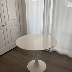 36" Pedestal Dining Table