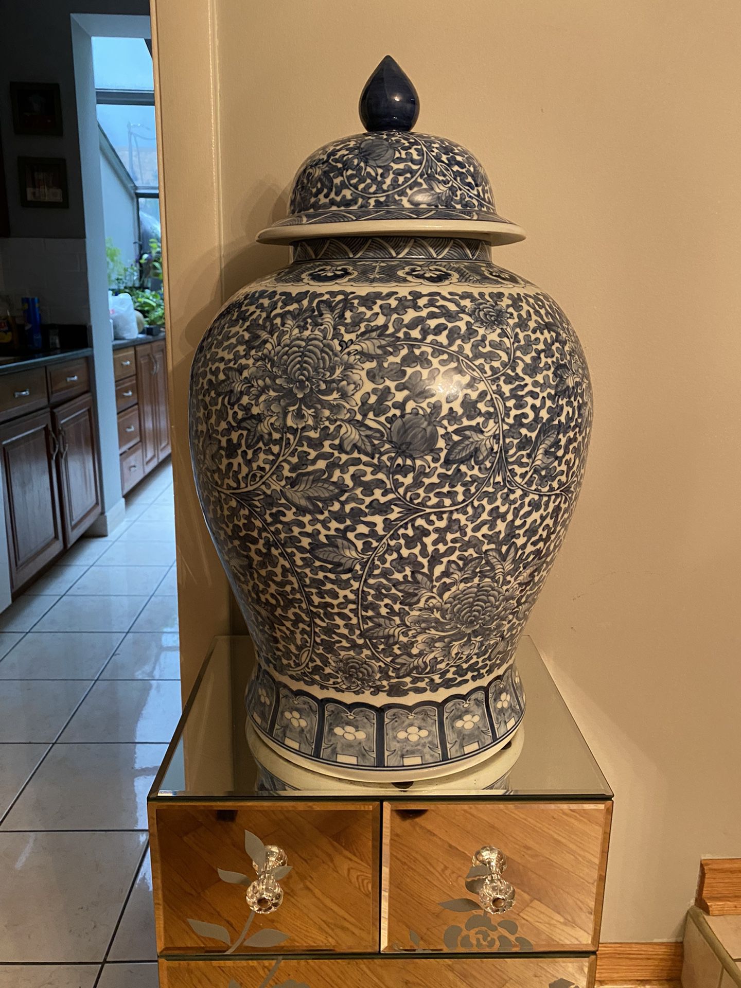Big Chinese Vase With Lid Blue White Ceramic 