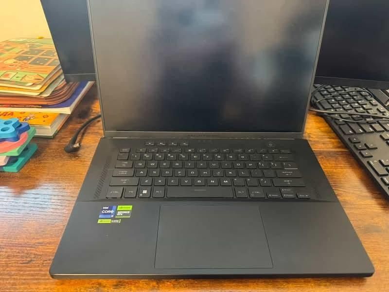 Asus Rog Zephyrus M16 240hz Gaming Laptop QHD