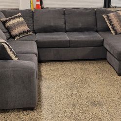 Large Sectional (I CAN DELIVER)