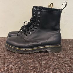 Dr. Martens 