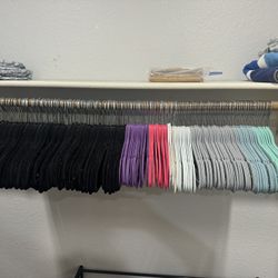140 Velvet Hangers