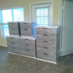 NEW FURNITURE 😊 It's ASSEMBLED. 4PCS