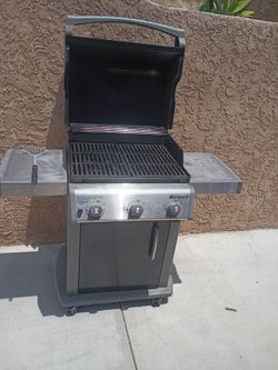 WEBER GRILL SPIRIT
