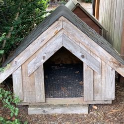 2 Excellent condition Dog houses