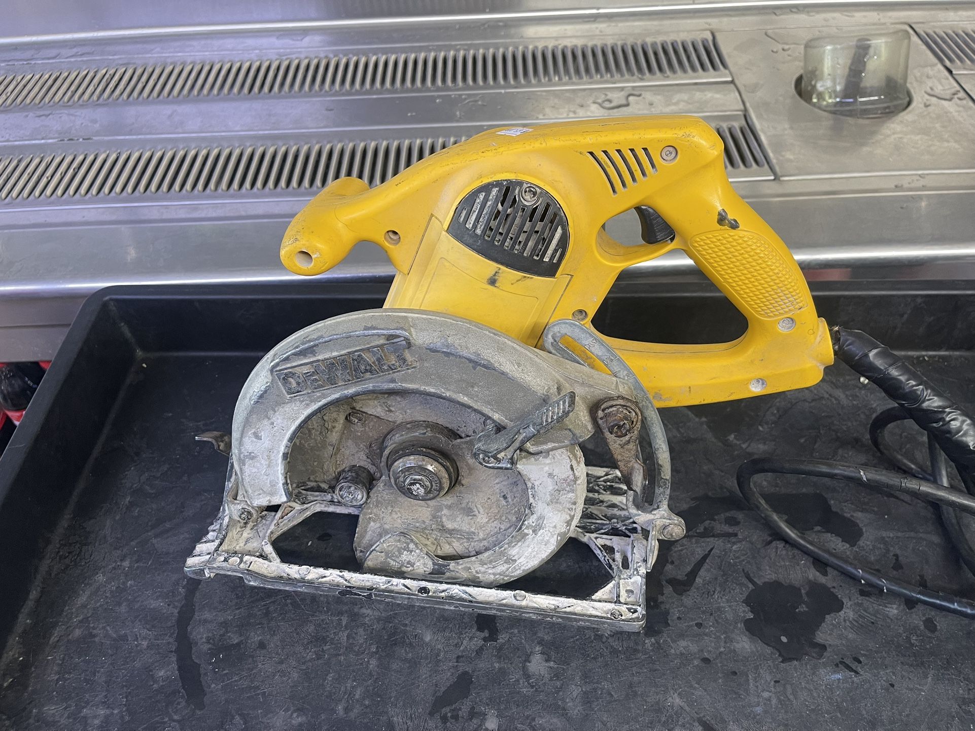 DEWALT DW378G 7 1/4 Inch 15A