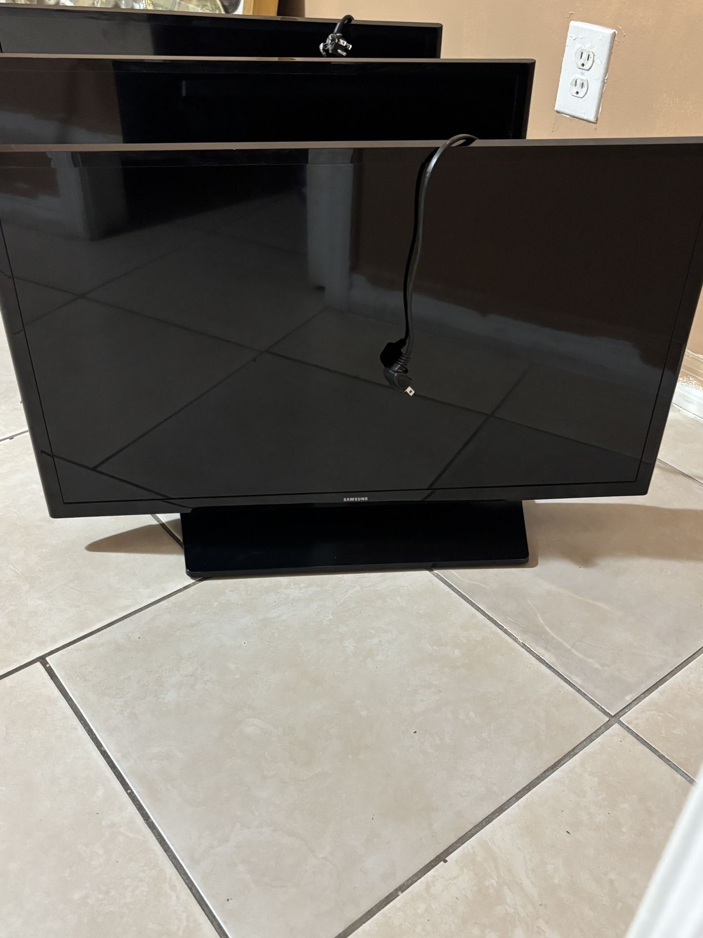 30’ Samsung T.V’s 140$ For All 