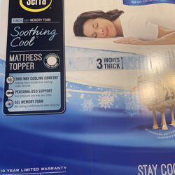 Serta Soothing Cool Mattress Topper King for Sale in Aurora IL