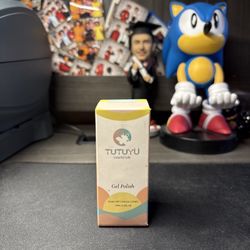 Tutuyu Yellow Gel Polish
