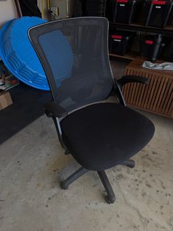 Ergonomic Mesh Office Chair – Adjustable Lumbar Support
