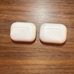 Two AirPod Pros In Good Condition 