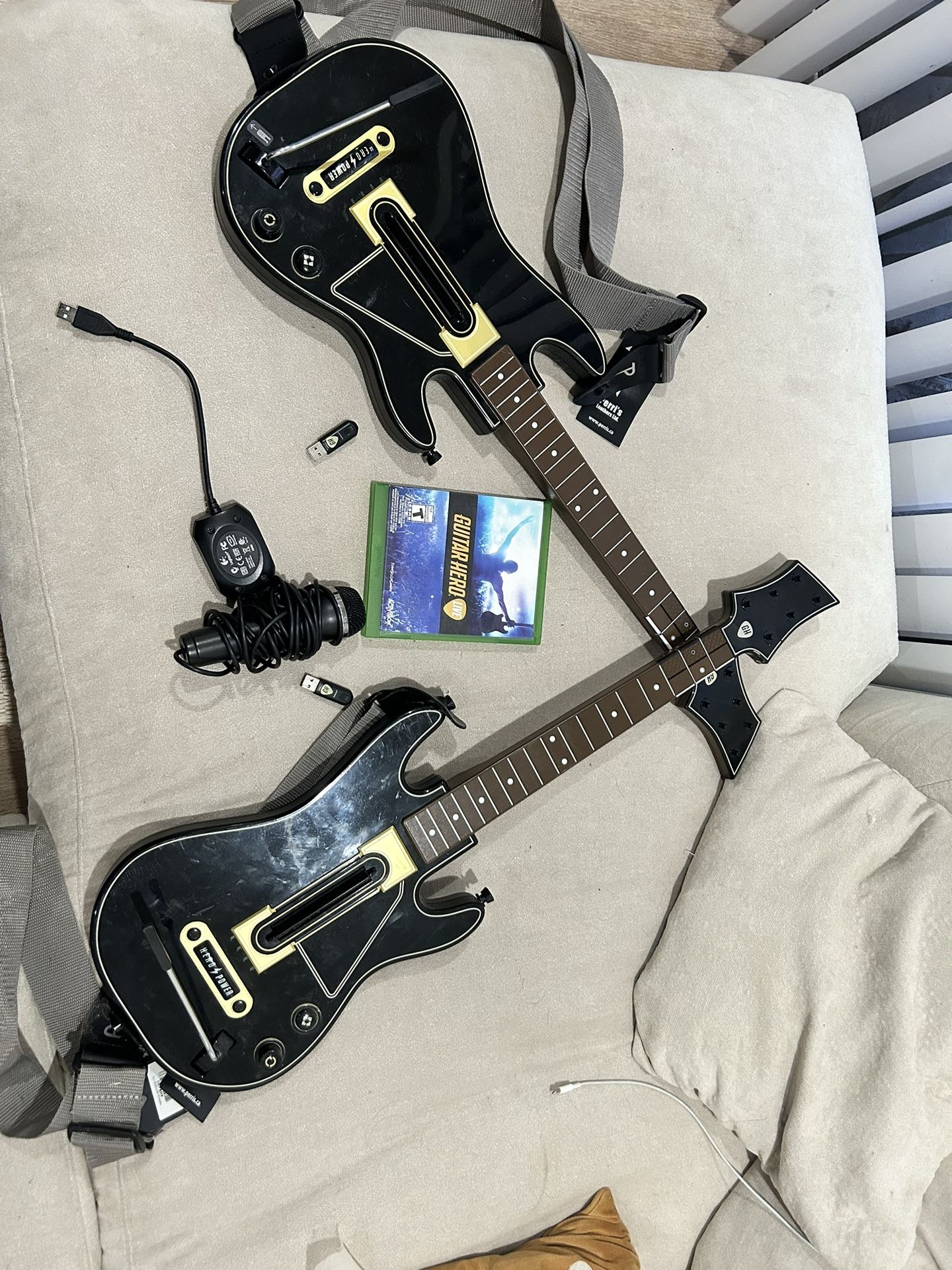 Guitar hero Pro: The Ultímate Set (Xbox One)