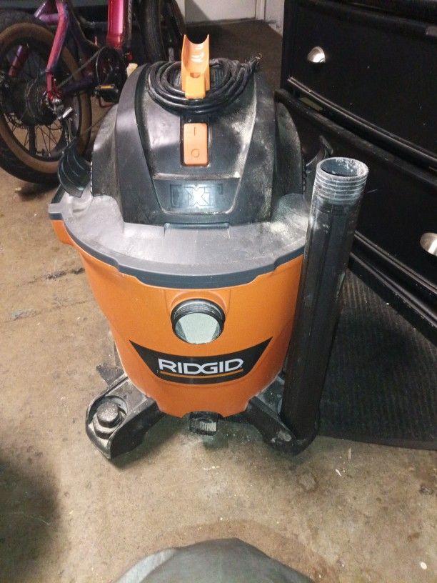Great Shop Vac. Works Great 