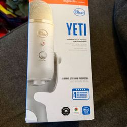 LOGITECH - Blue Yeti Premium Multi-Pattern USB Microphone
