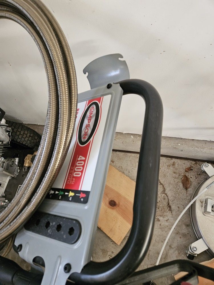 honda 390x pressure washer+ Surface Cleaner(Like NEW CONDITION)