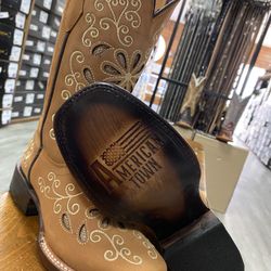 Boots 