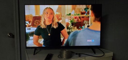 39 inch vizio smart tv  with remote FIRM ON PRICE