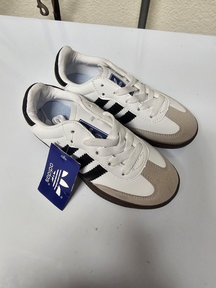 Youth Adidas Sambas Y11