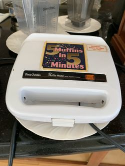 Betty Crocker Minnie Muffin Maker