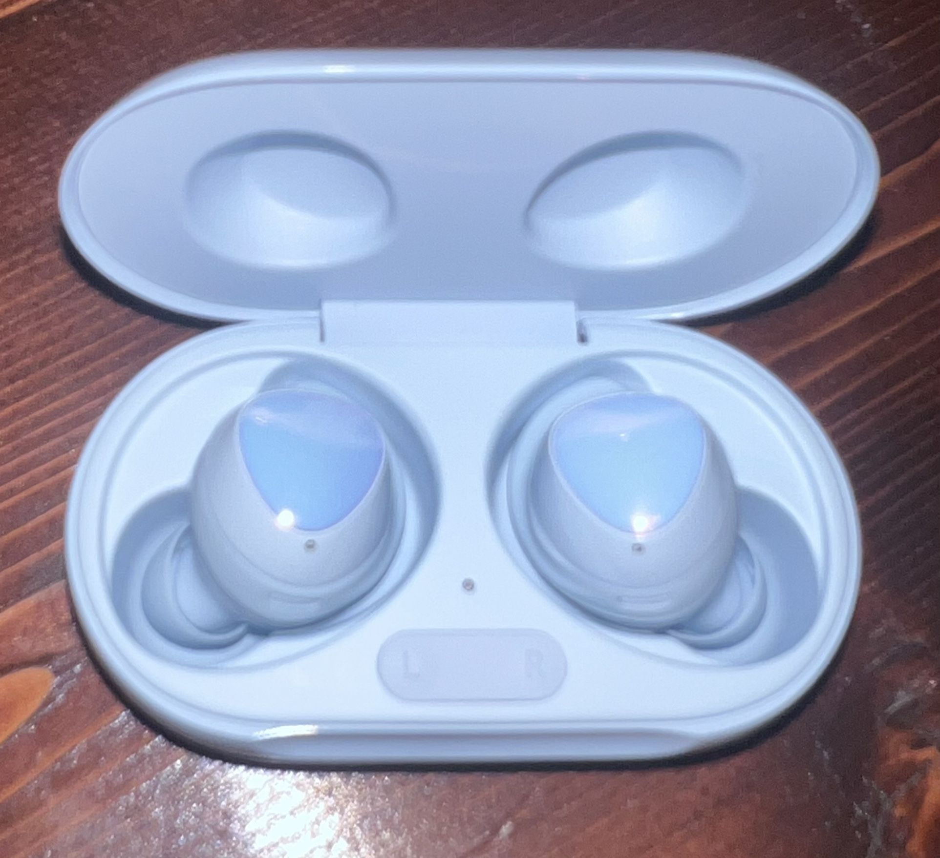 Blue Samsung Galaxy Earbuds