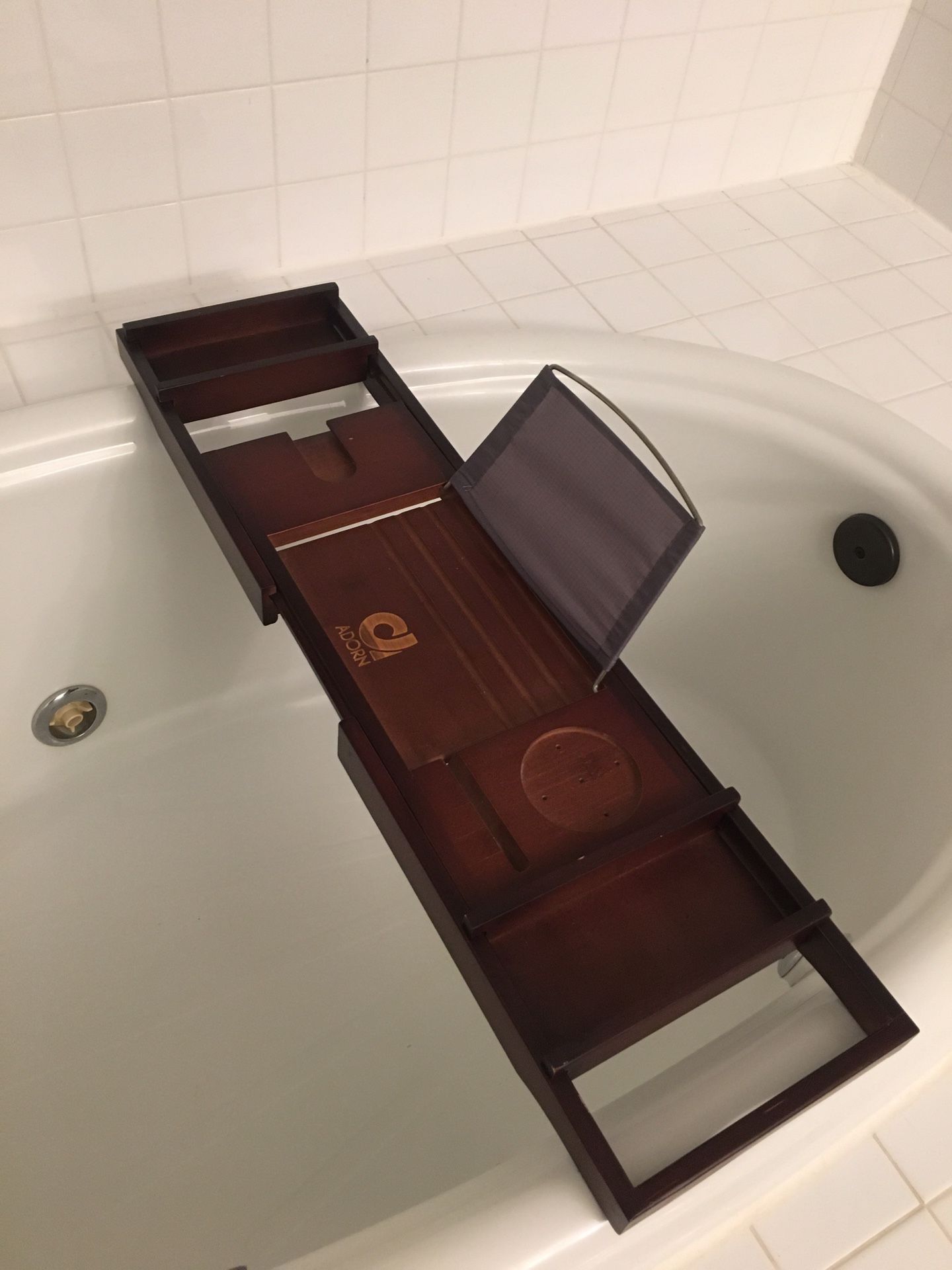 Bathtub caddy