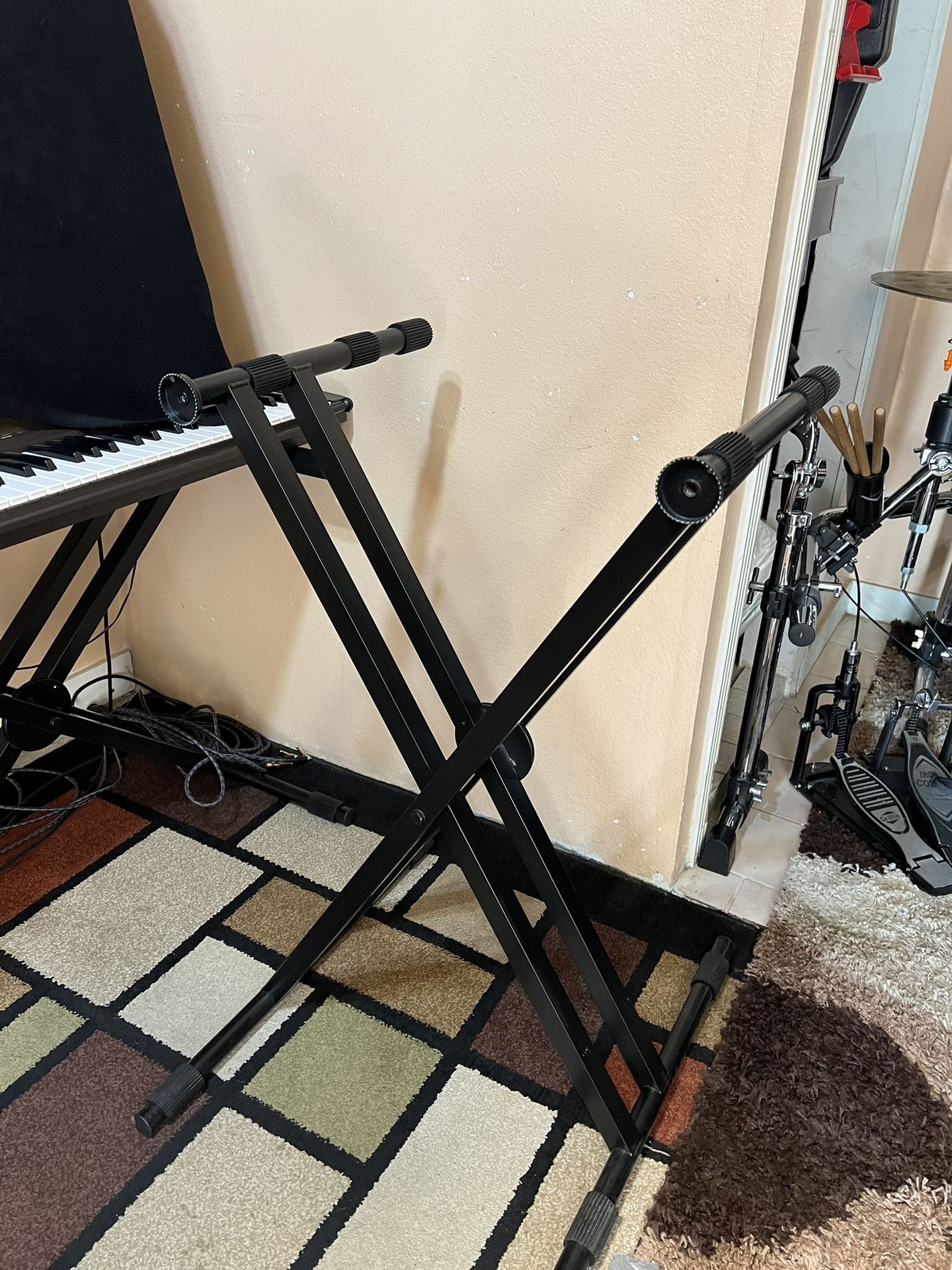 Proline Keyboard Stand for Sale in Riverside, CA OfferUp