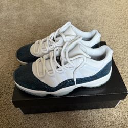 Jordan 11 Lows Snakeskin Navy