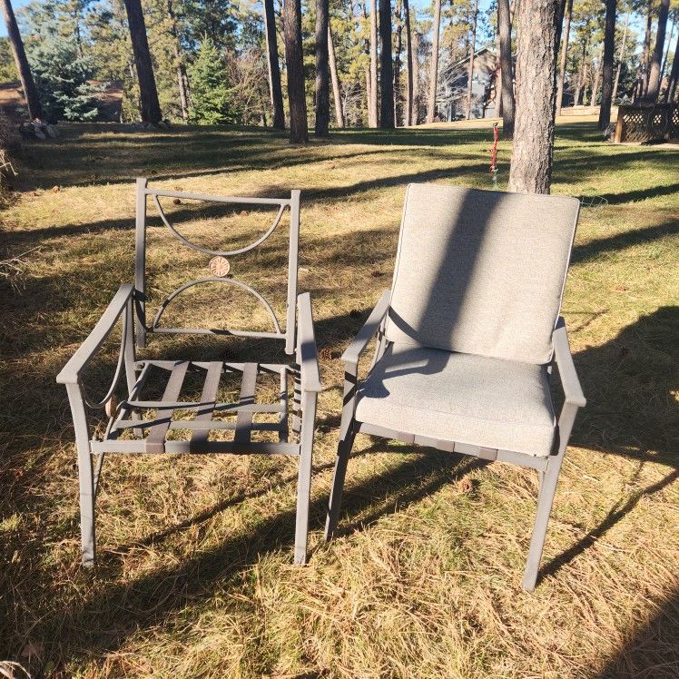 4 Metal Outdoor Chairs 