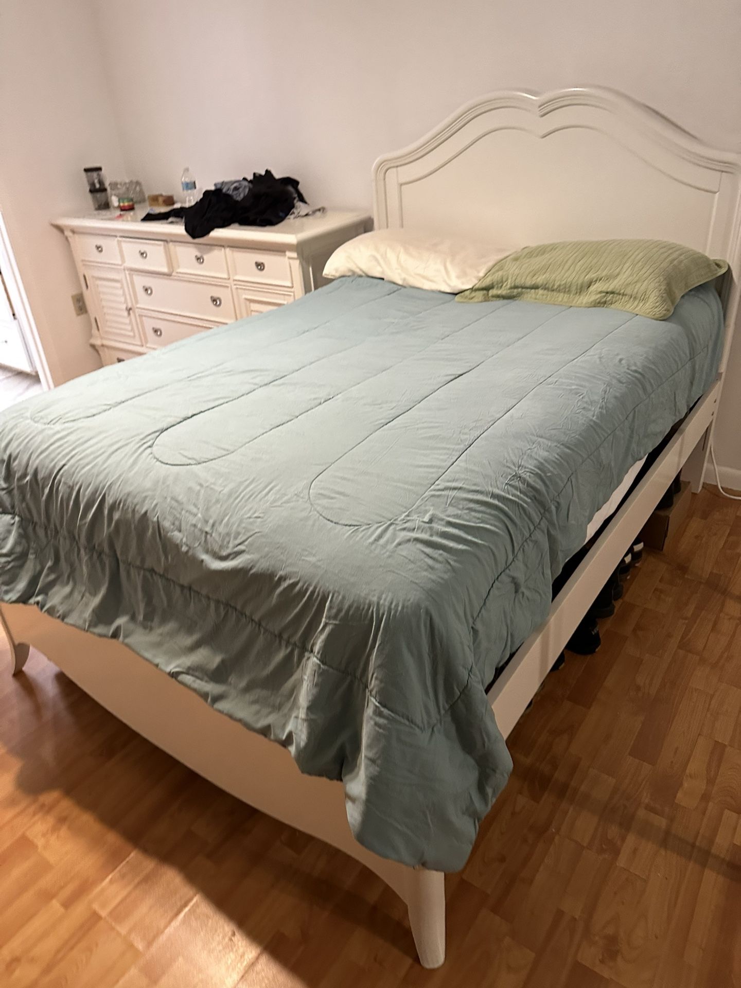 Full Size Bed