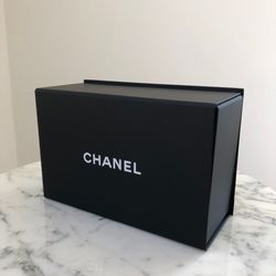 Chanel Magnetic Box NEW Sz Medium