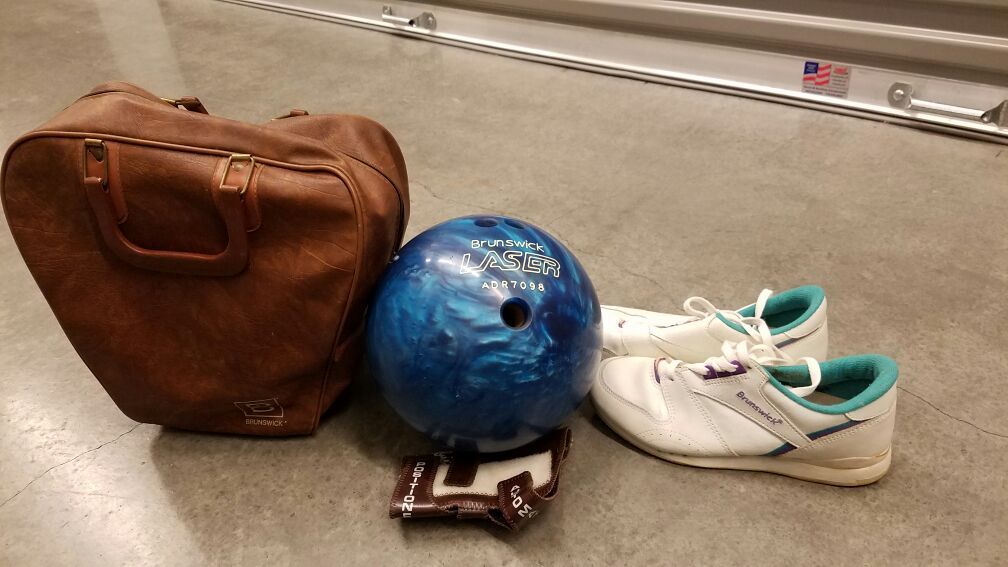 Brunswick Laser Bowling Ball Set for Sale in Everett, WA OfferUp