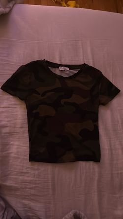 cute camo crop top. Extra small.