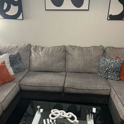 🛋️ COUCH FOR SALE – MUST GO