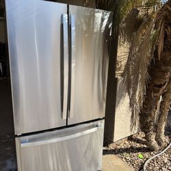 GE Refrigerator 