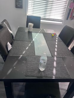 Dinning room table