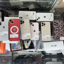 CELLPHONES, ELECTRONICS IPHONES 📲  SAMSUNG, BOOST, METRO PCS , Etc. UNLOCKED. STARTING PRICE $109 & UP 😎